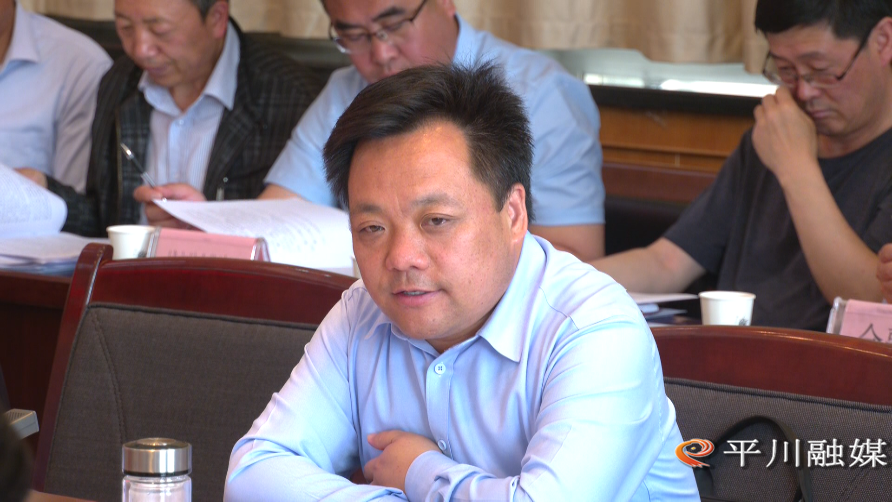 郝效冬主持召开区政府第68次常务会议