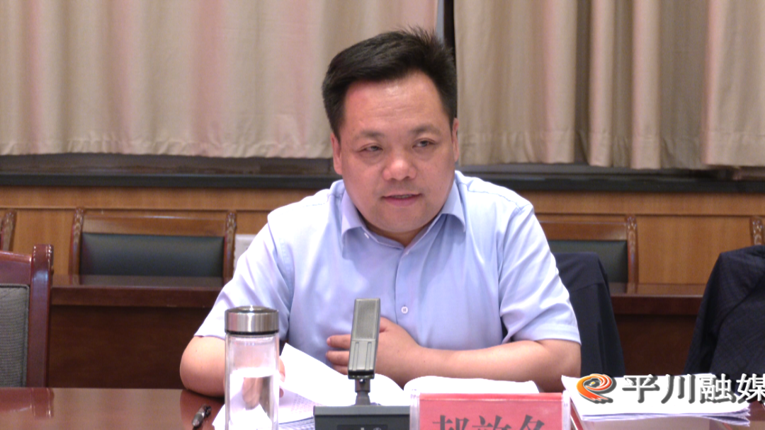 郝效冬要求,要科学规划合理设计路网,医院,学校,社区服务中心,商业等